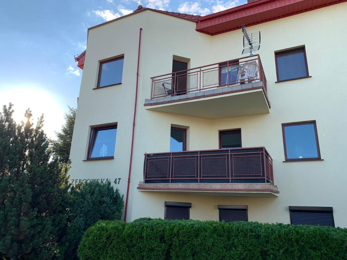 Apartament Pod Gwiazdami Apartment Ostrow Wielkopolski Exterior photo